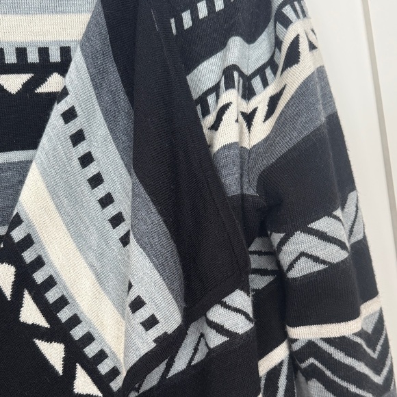 Smartwool Black and Gray Patterned Cardigan - Picture 3 of 7